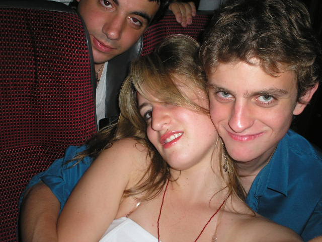 Leo Mely y Vitas.jpg